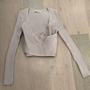 Abercrombie & Fitch Ribbed V-Neck Crop Top